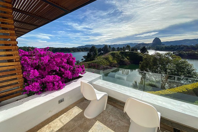 Med016 - Casa de lujo con vista al lago en Guatapé