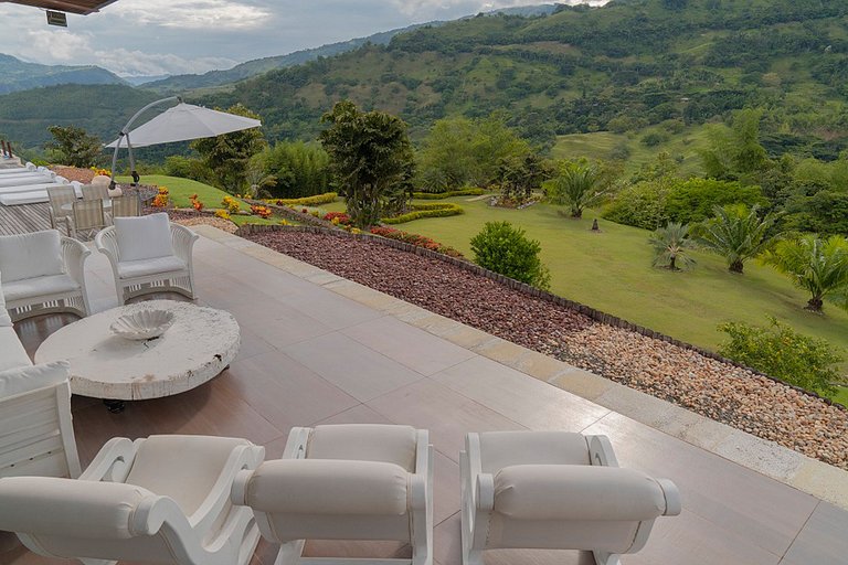 Med048 - Luxurious country villa near Medellin