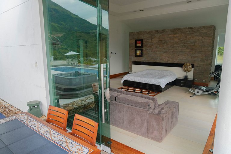 Med048 - Luxurious country villa near Medellin