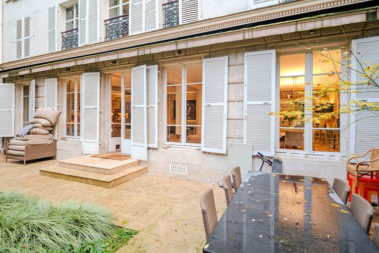 Par069 - Apartamento com jardim em Saint Germain