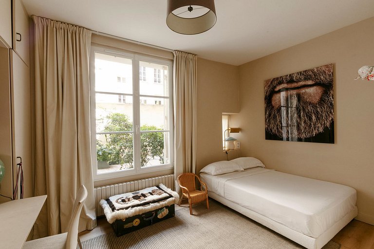 Par069 - Apartamento com jardim em Saint Germain