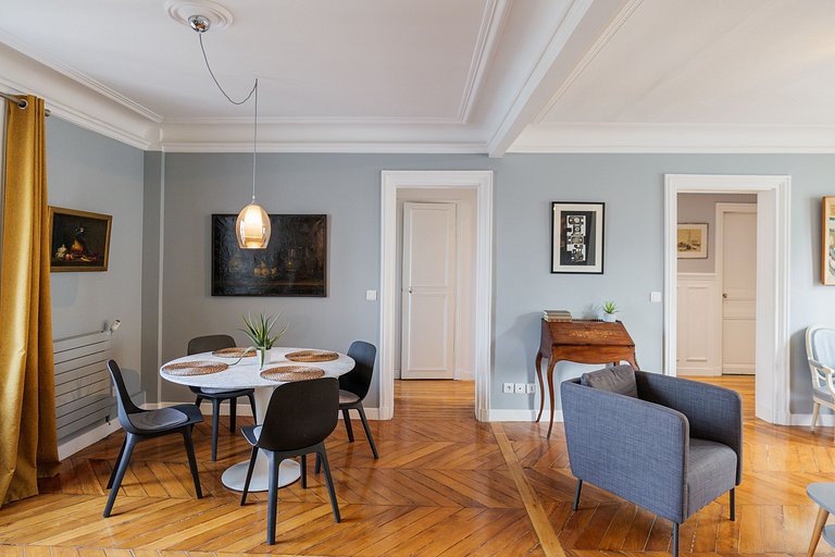 Par138 - 2 bedroom apartment in the heart of Paris