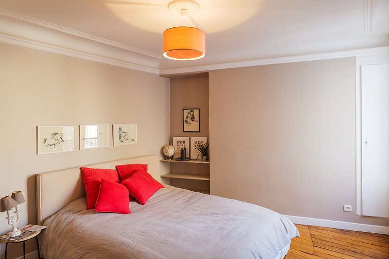 Par138 - 2 bedroom apartment in the heart of Paris