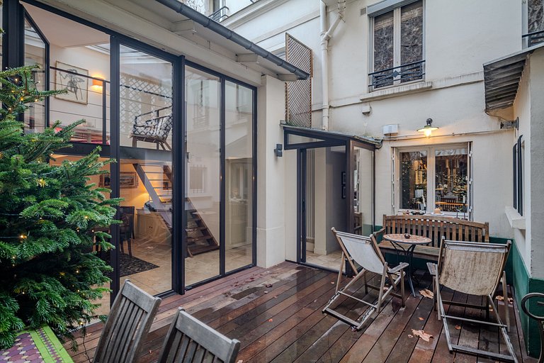 Par441 - Townhouse in Paris 7.