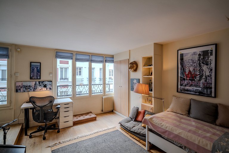 Par441 - Townhouse in Paris 7.