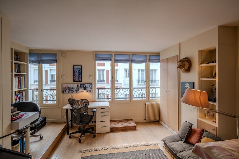 Par441 - Townhouse in Paris 7.