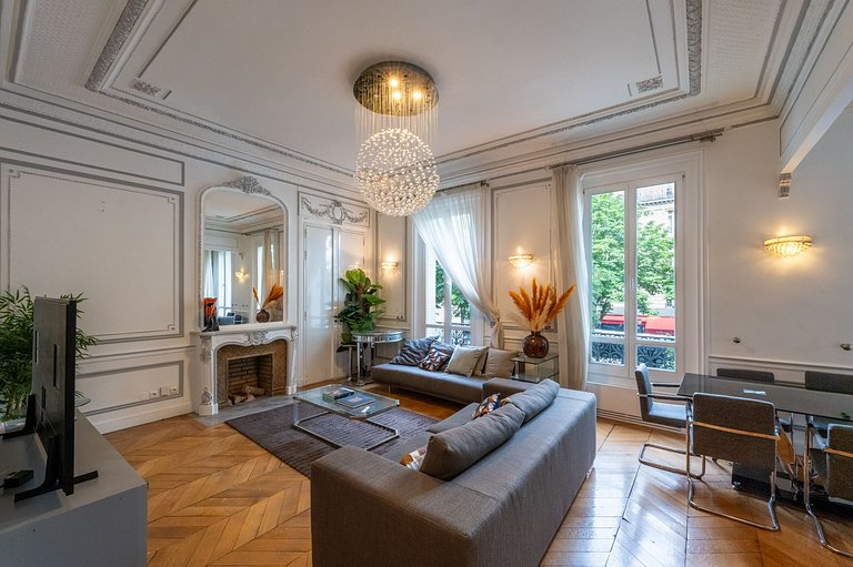 Par502 - 2 bedroom apartment by the Seine River