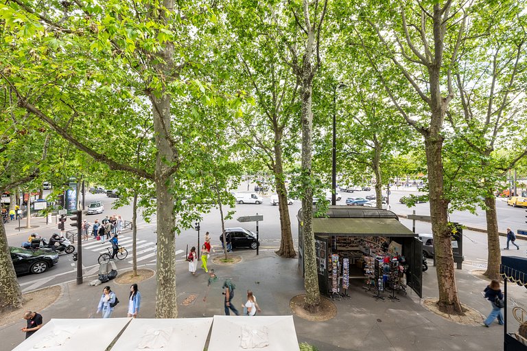 Par502 - 2 bedroom apartment by the Seine River