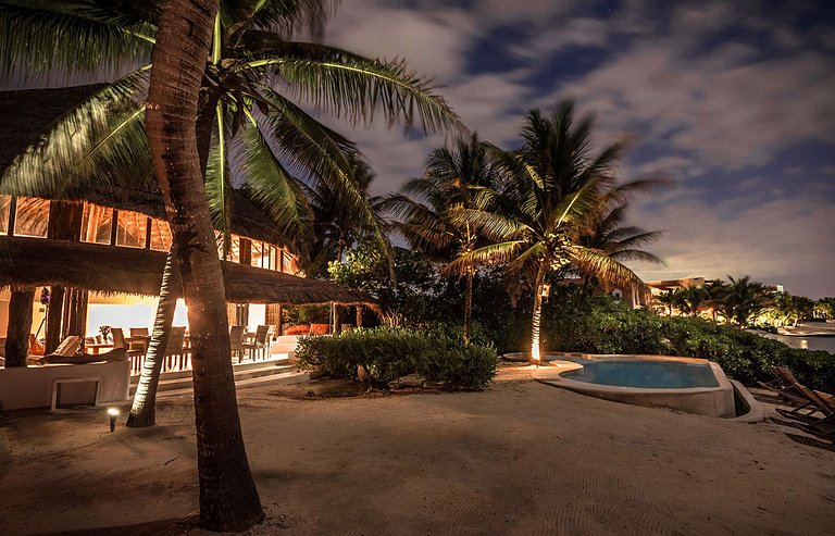 Pta002 - Luxury beachfront villa in Puerto Aventuras