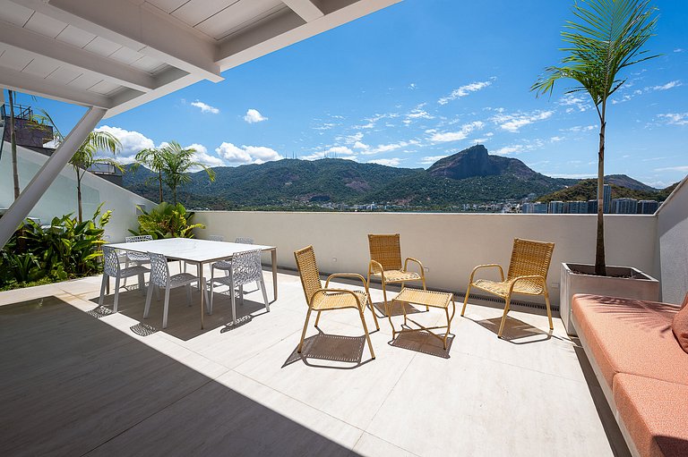 Rio004 - Exclusive Triplex Penthouse in Ipanema