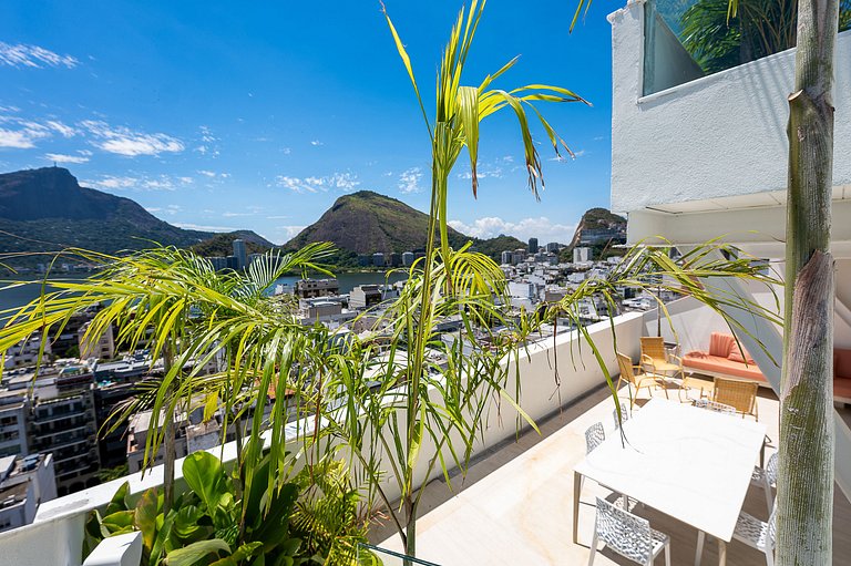 Rio004 - Exclusive Triplex Penthouse in Ipanema