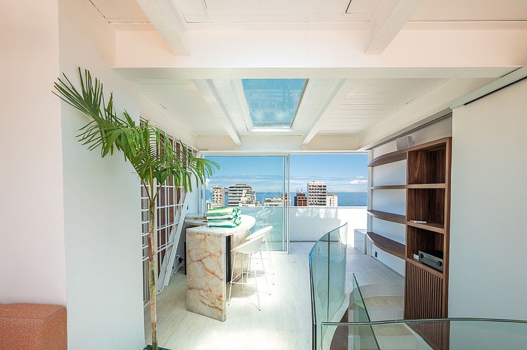 Rio004 - Exclusive Triplex Penthouse in Ipanema