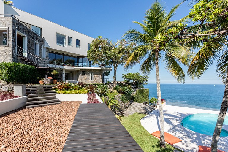 Rio005 - Contemporary mansion in Joá with an ocean view