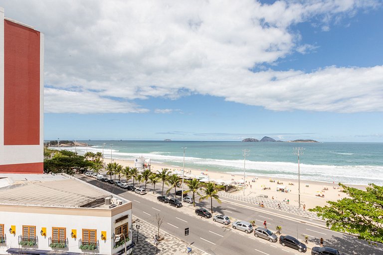 Rio046 - Luxurious beachfront apartment in Ipanema