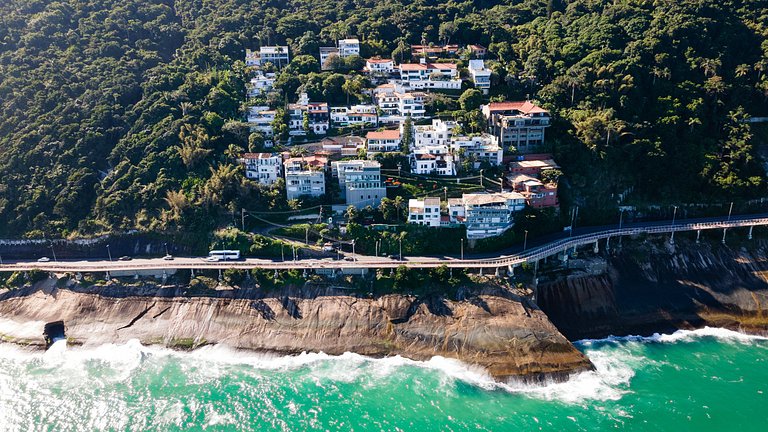 Rio106 - Mansion with incredible ocean views in São Conrado