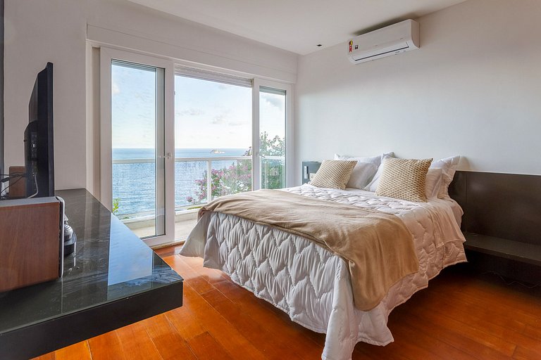 Rio106 - Mansion with incredible ocean views in São Conrado