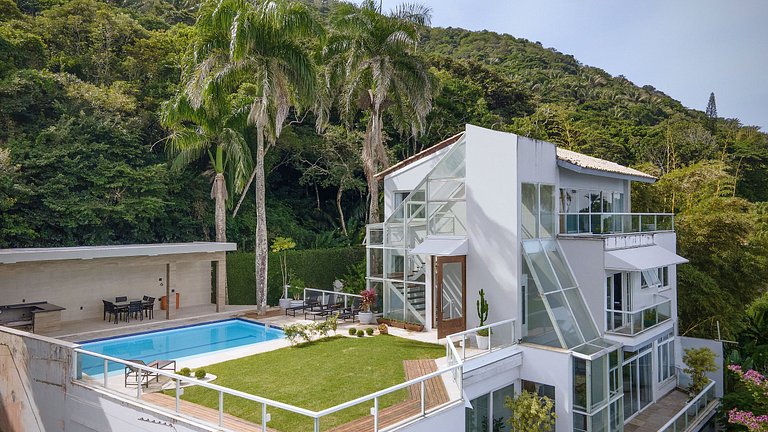 Rio106 - Mansion with incredible ocean views in São Conrado