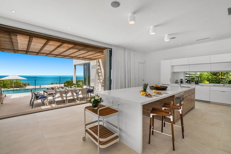 Tur002 - Dream beachfront villa in Turks and Caicos