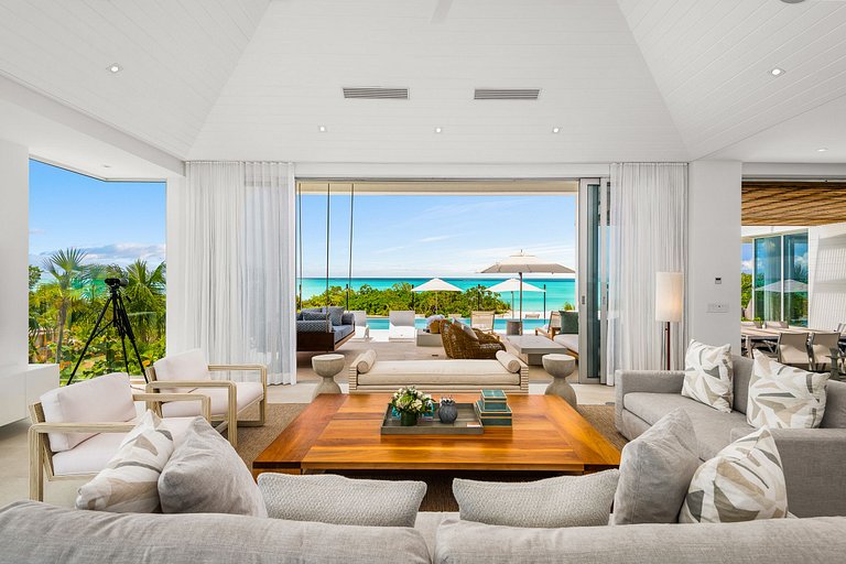 Tur002 - Dream beachfront villa in Turks and Caicos