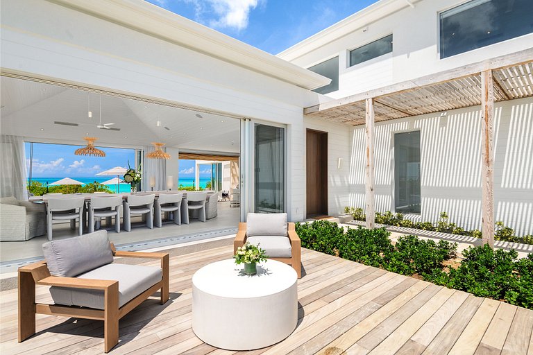 Tur002 - Dream beachfront villa in Turks and Caicos