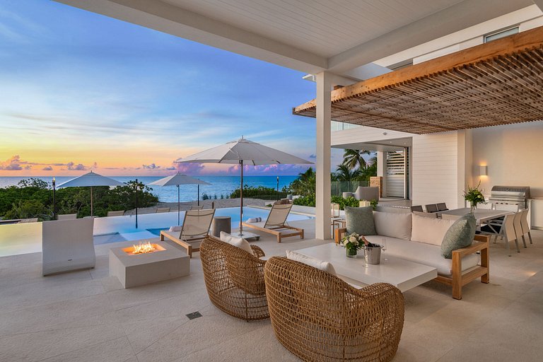 Tur002 - Dream beachfront villa in Turks and Caicos