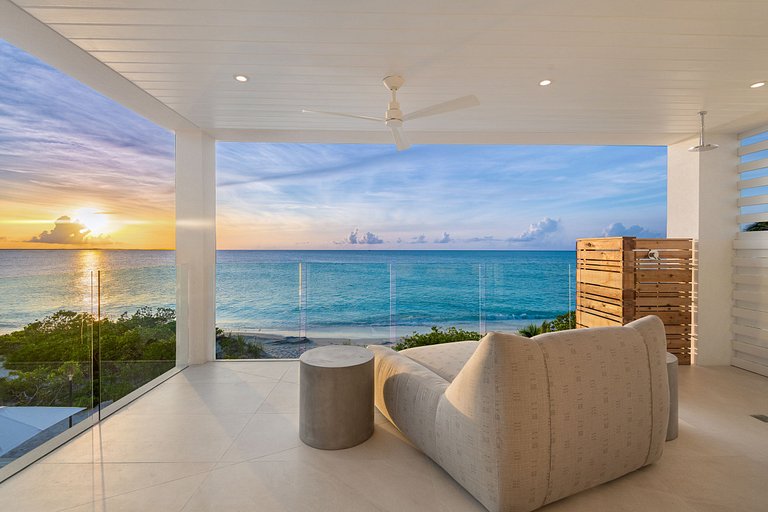 Tur002 - Dream beachfront villa in Turks and Caicos