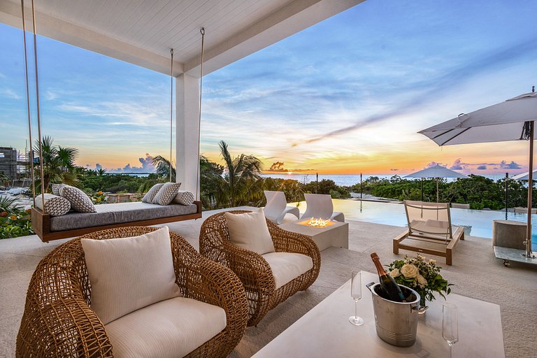 Tur002 - Dream beachfront villa in Turks and Caicos