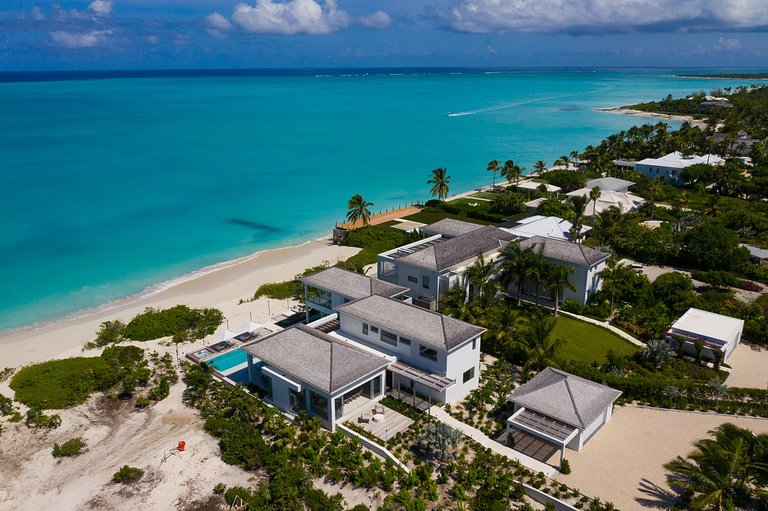 Tur002 - Dream beachfront villa in Turks and Caicos