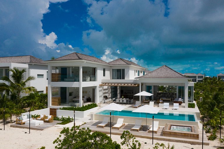 Tur002 - Dream beachfront villa in Turks and Caicos