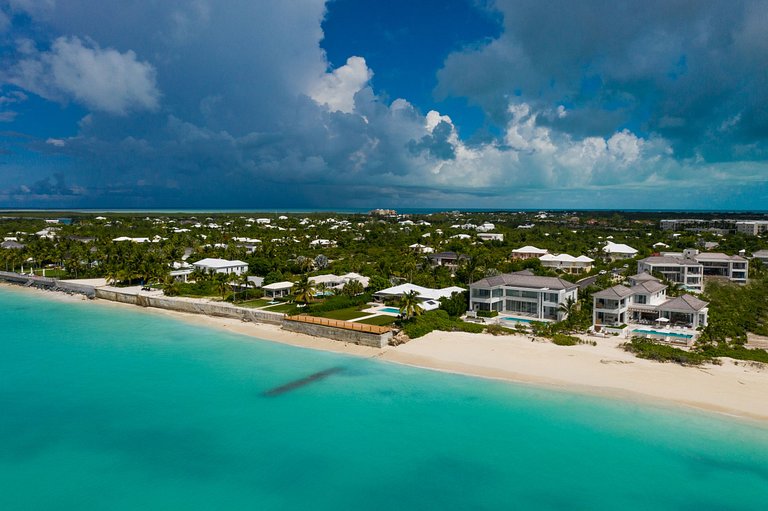 Tur002 - Dream beachfront villa in Turks and Caicos