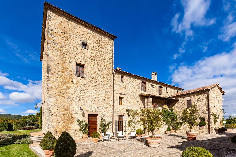 Umb004 - Superb Country Estate, Umbria